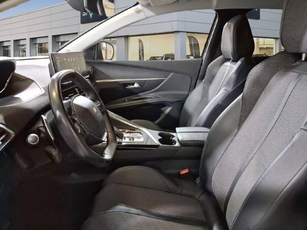 Peugeot 3008 Hybrid 225 e-EAT8 Allure