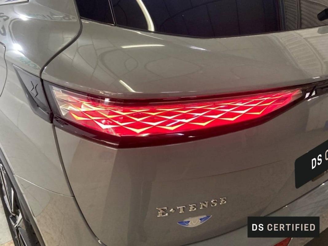 DS 7 E-TENSE 225 RIVOLI