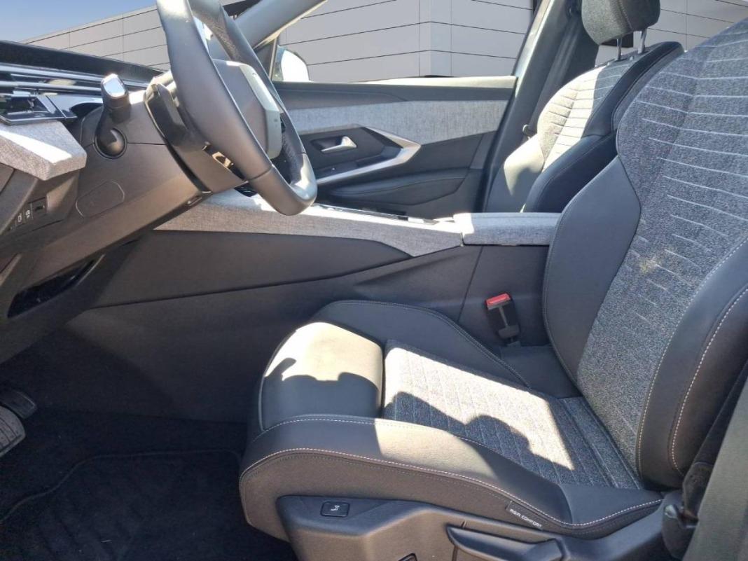 Peugeot 5008 Plug-in Hybrid 1.6 143KW Allure e-DCS7
