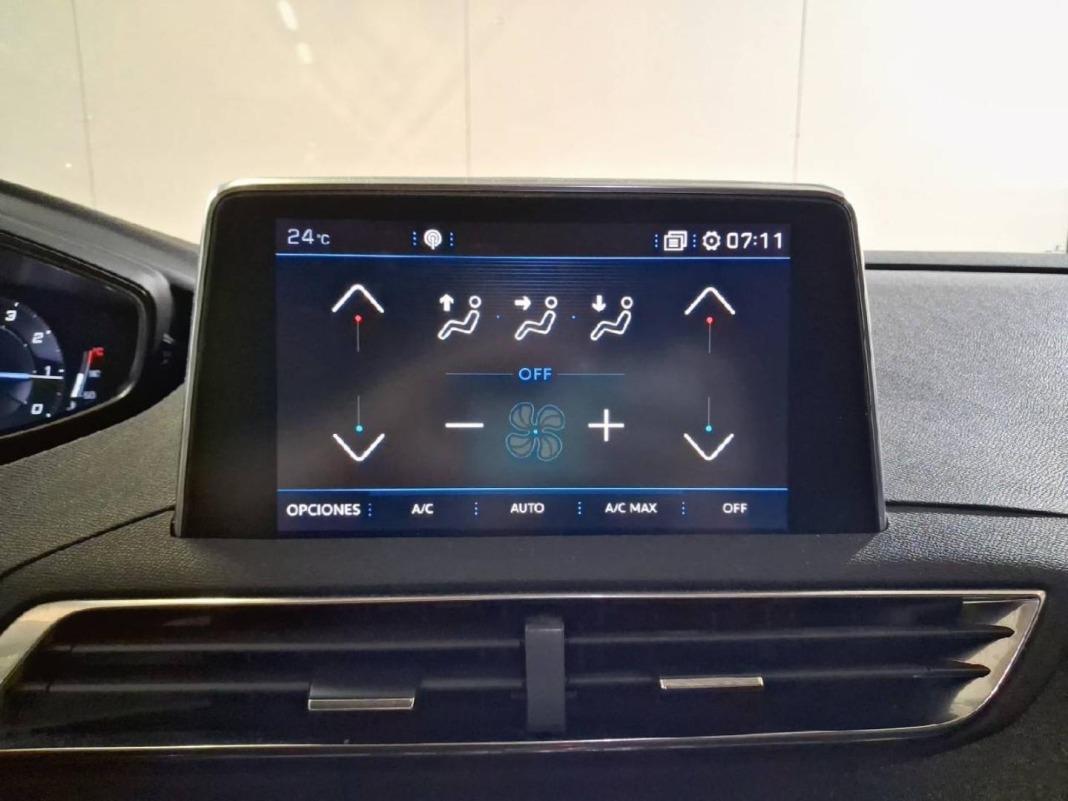 Peugeot 5008 Allure 1.2L PureTech 96kW (130CV) EAT8