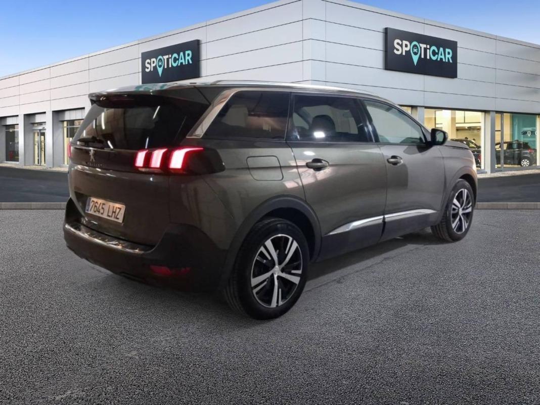 Peugeot 5008 Allure 1.2L PureTech 96kW (130CV) EAT8