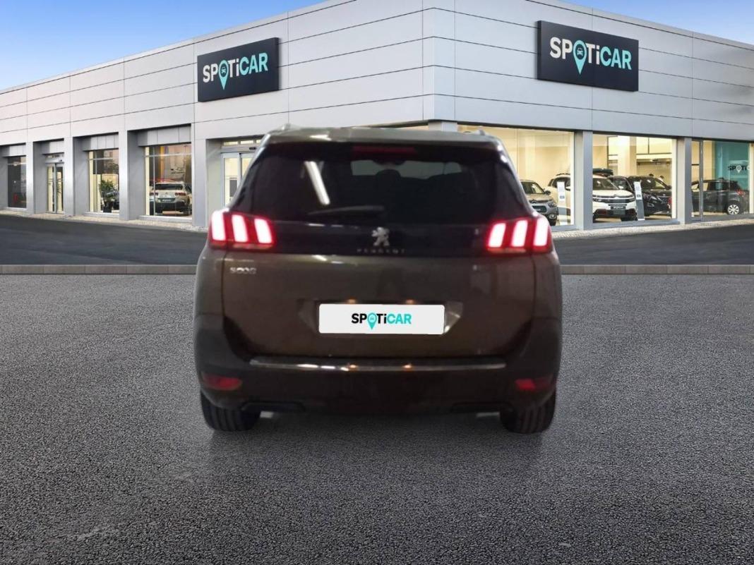 Peugeot 5008 Allure 1.2L PureTech 96kW (130CV) EAT8