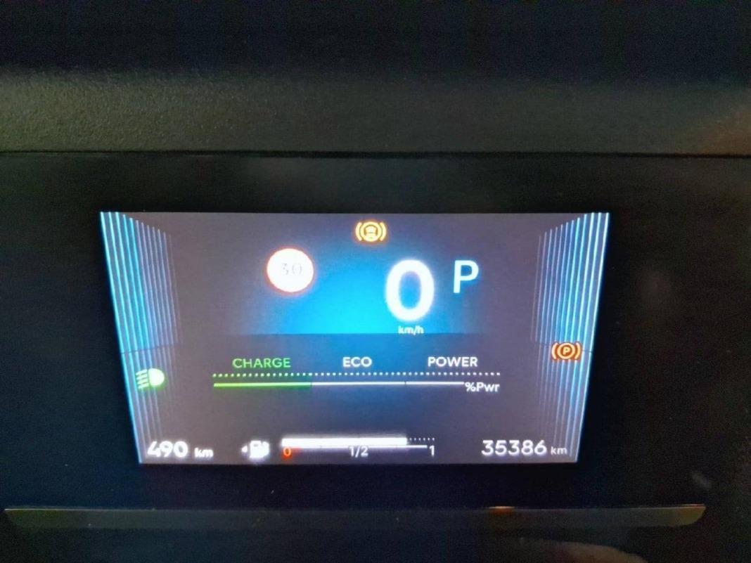 Citroen C4 X Hybrid 145 ë-DCS6 Plus