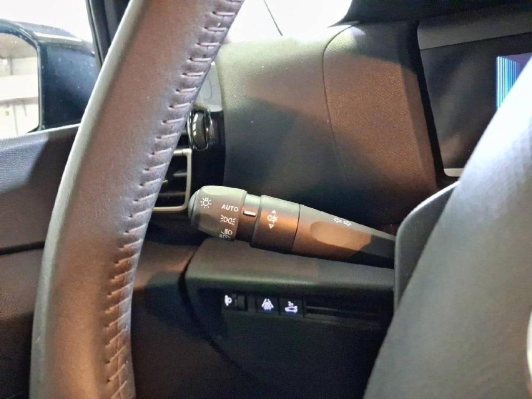 Citroen C4 X Hybrid 145 ë-DCS6 Plus