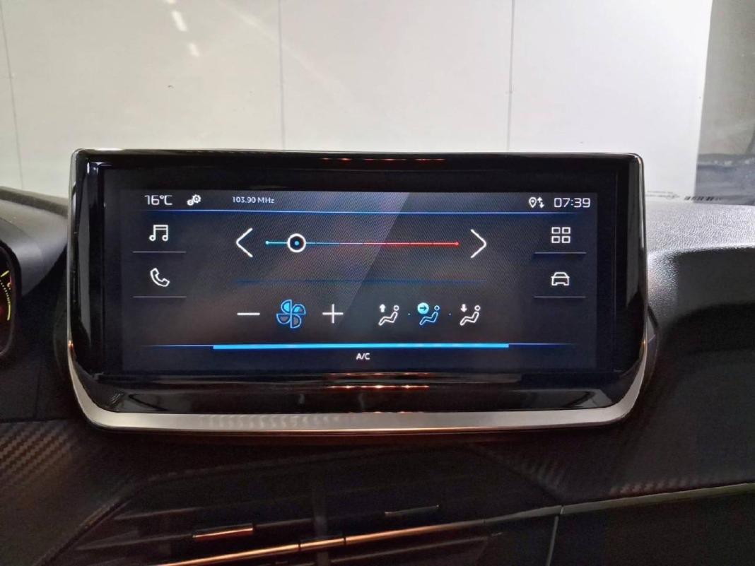 Peugeot 208 Style HYBRID 110 eDCS6