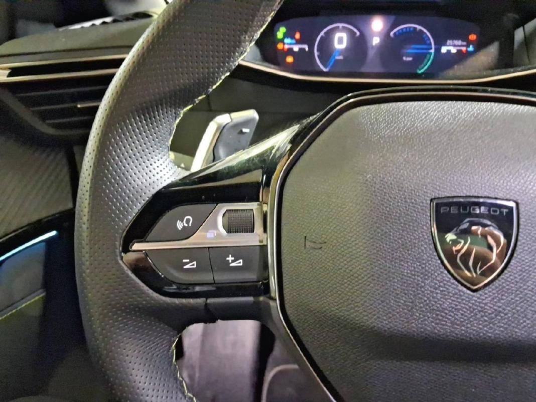 Peugeot 208 GT HYBRID 136 eDCS6