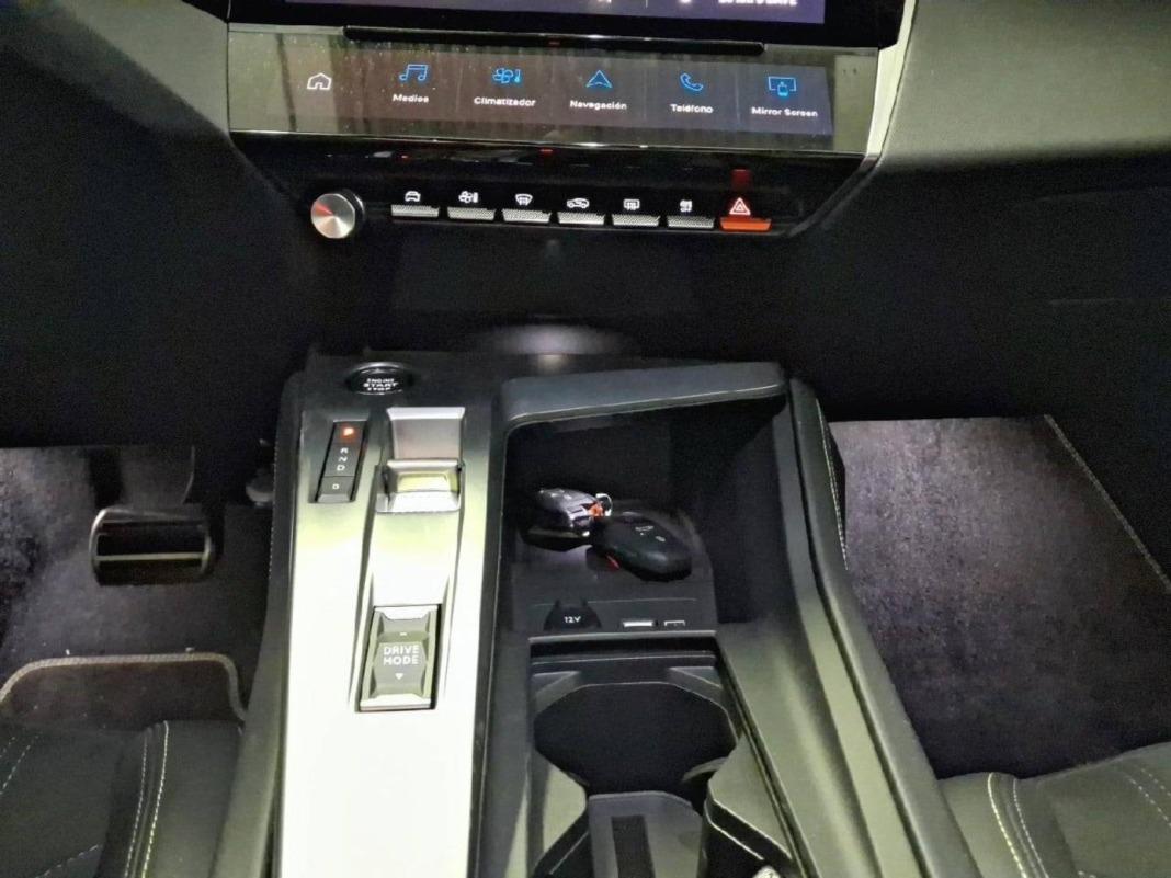 Peugeot 308 5P GT Hybrid 180 eEAT8