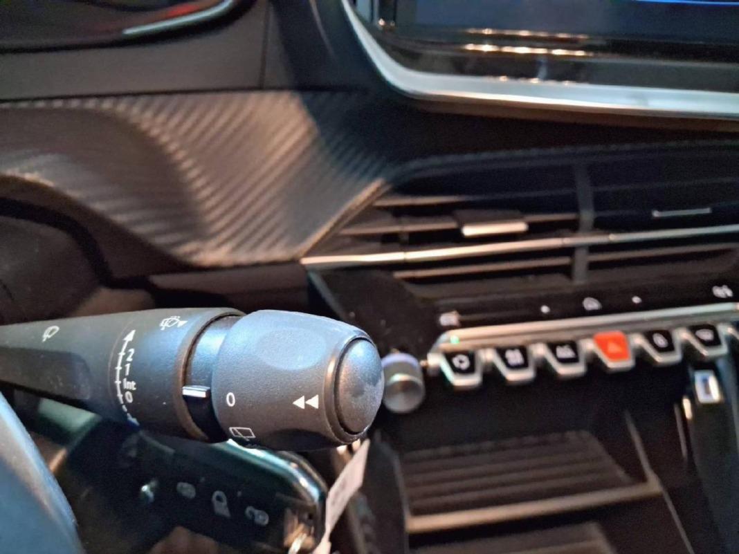 Peugeot 208 Style HYBRID 110 eDCS6