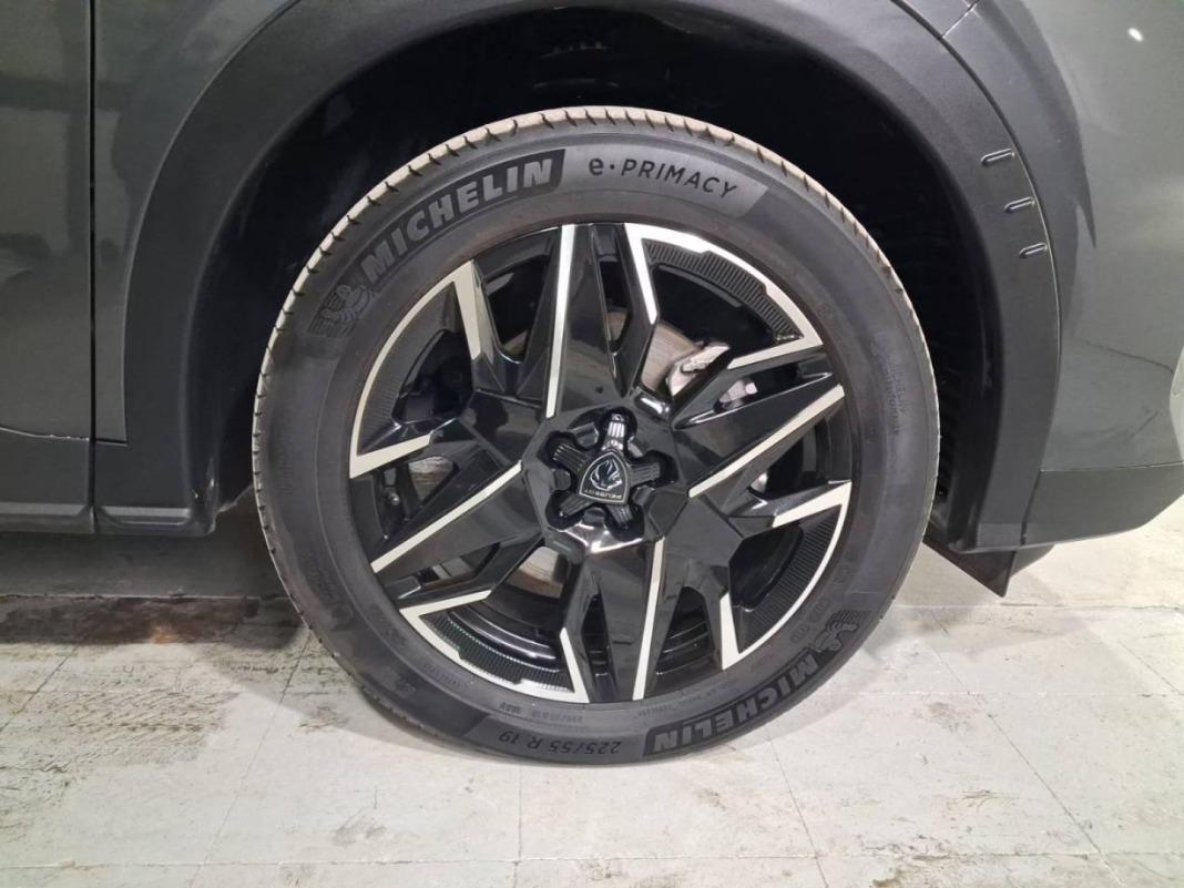 Peugeot 5008 Hybrid 1.2 107KW Allure eDCS6