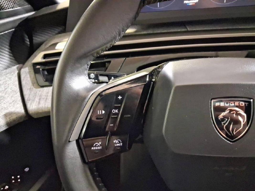 Peugeot 5008 Hybrid 1.2 107KW Allure eDCS6