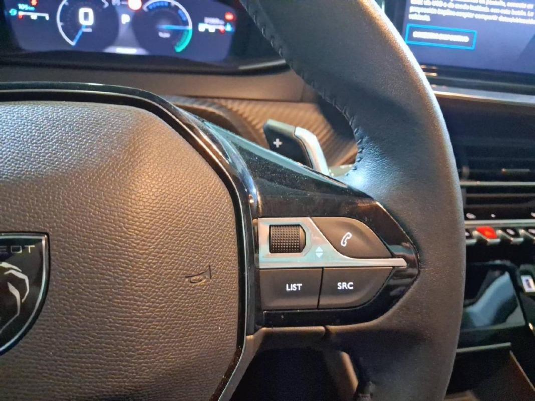 Peugeot 208 Allure HYBRID 100 eDCS6