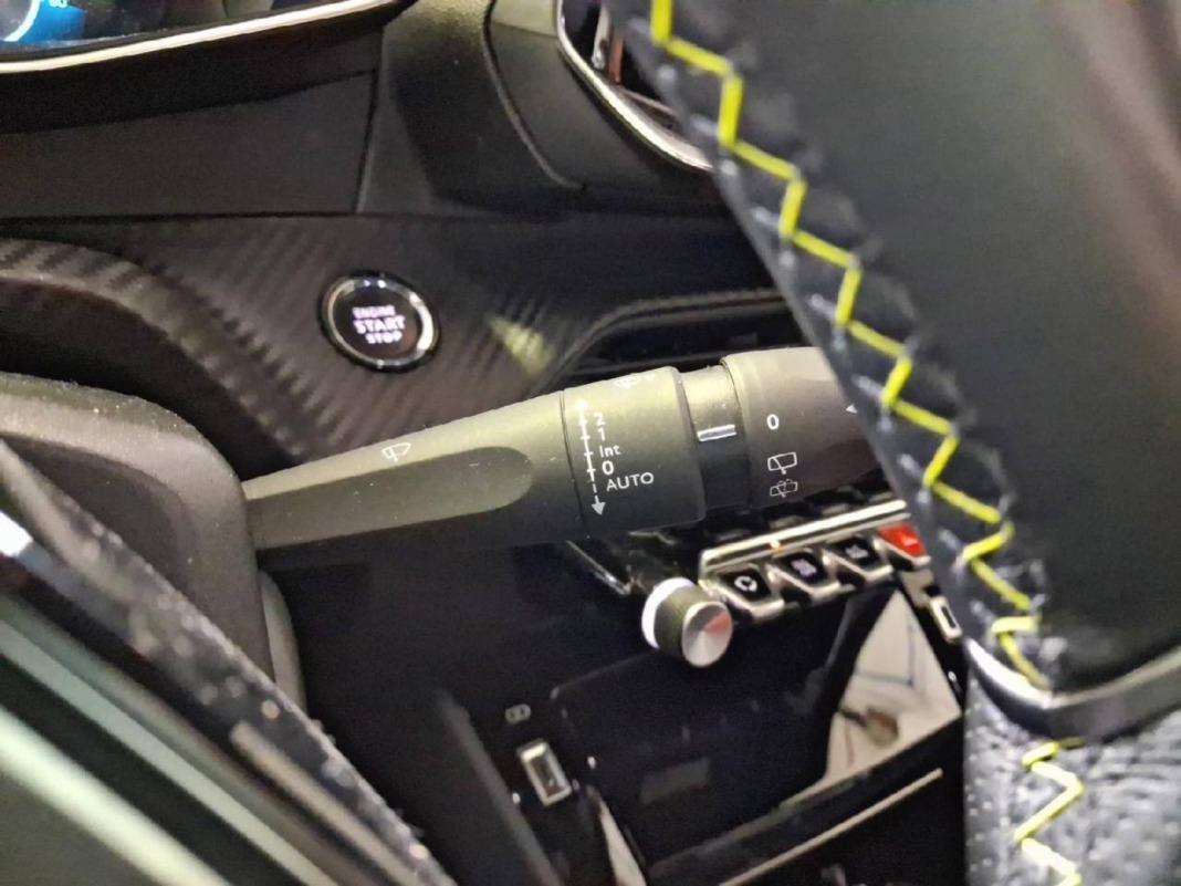 Peugeot 208 PureTech 73kW (100CV) GT Line