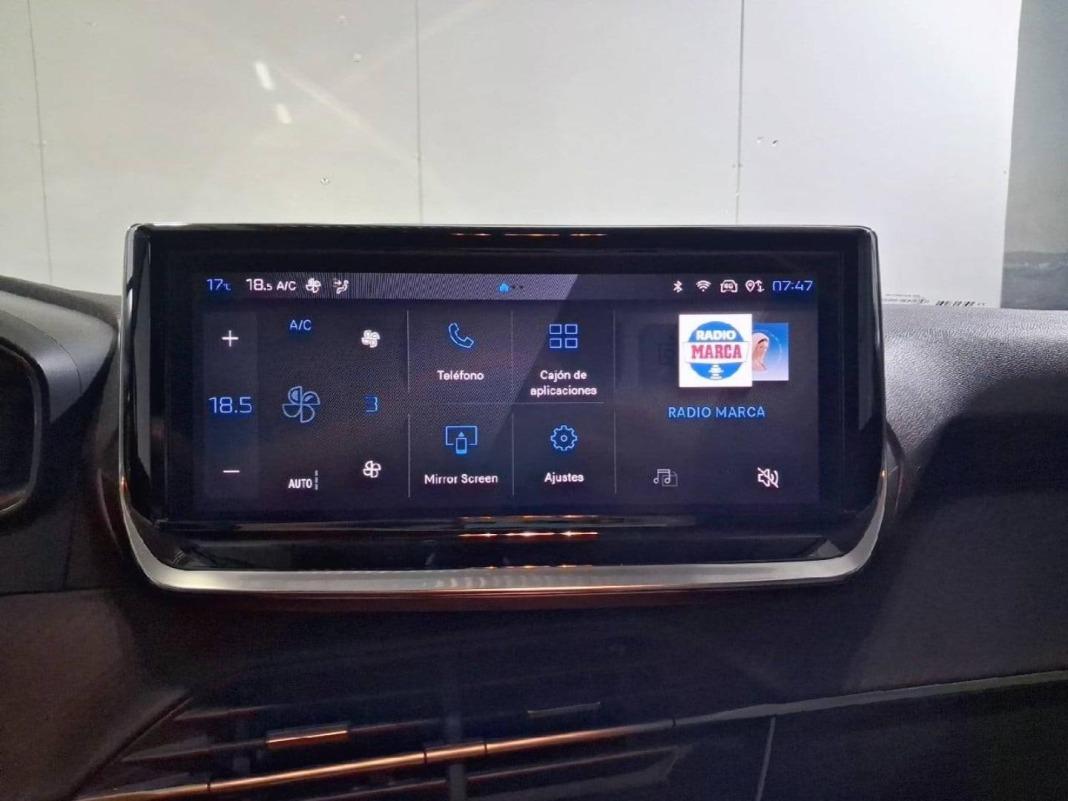 Peugeot 208 Allure HYBRID 100 eDCS6