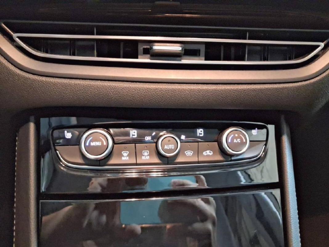 Opel Grandland X 1.2T XHT Hybrid eDCT6 S/S GS