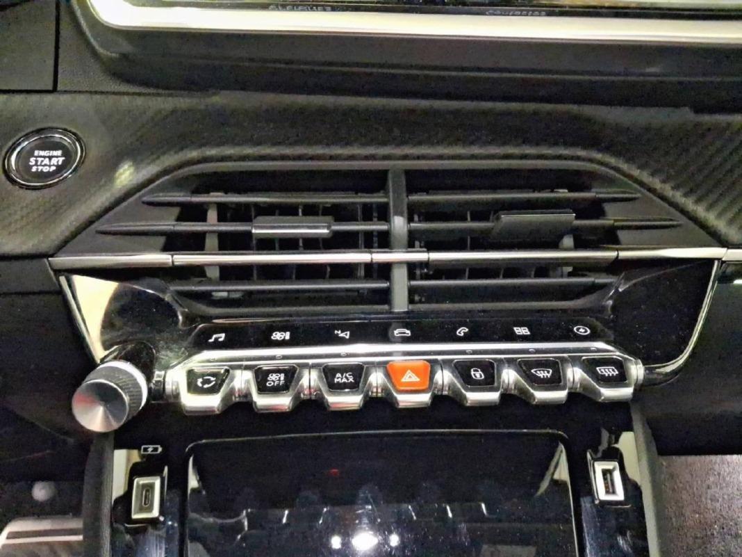 Peugeot E-208 Eléctrico GT
