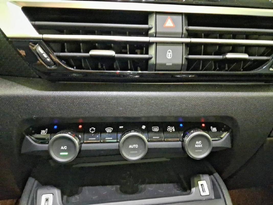 Citroen ëc4 X ëC4 X eléctrico 100kW 50KWh Shine