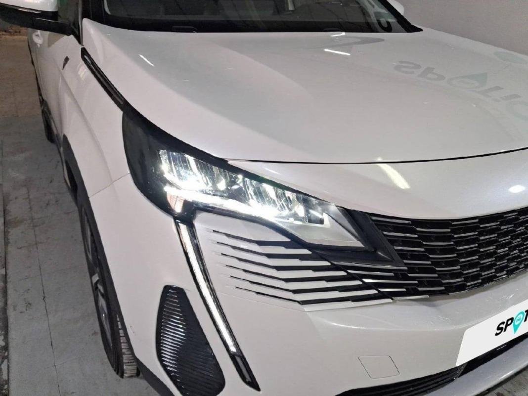 Peugeot 3008 Hybrid 300 e-EAT8 Roadtrip