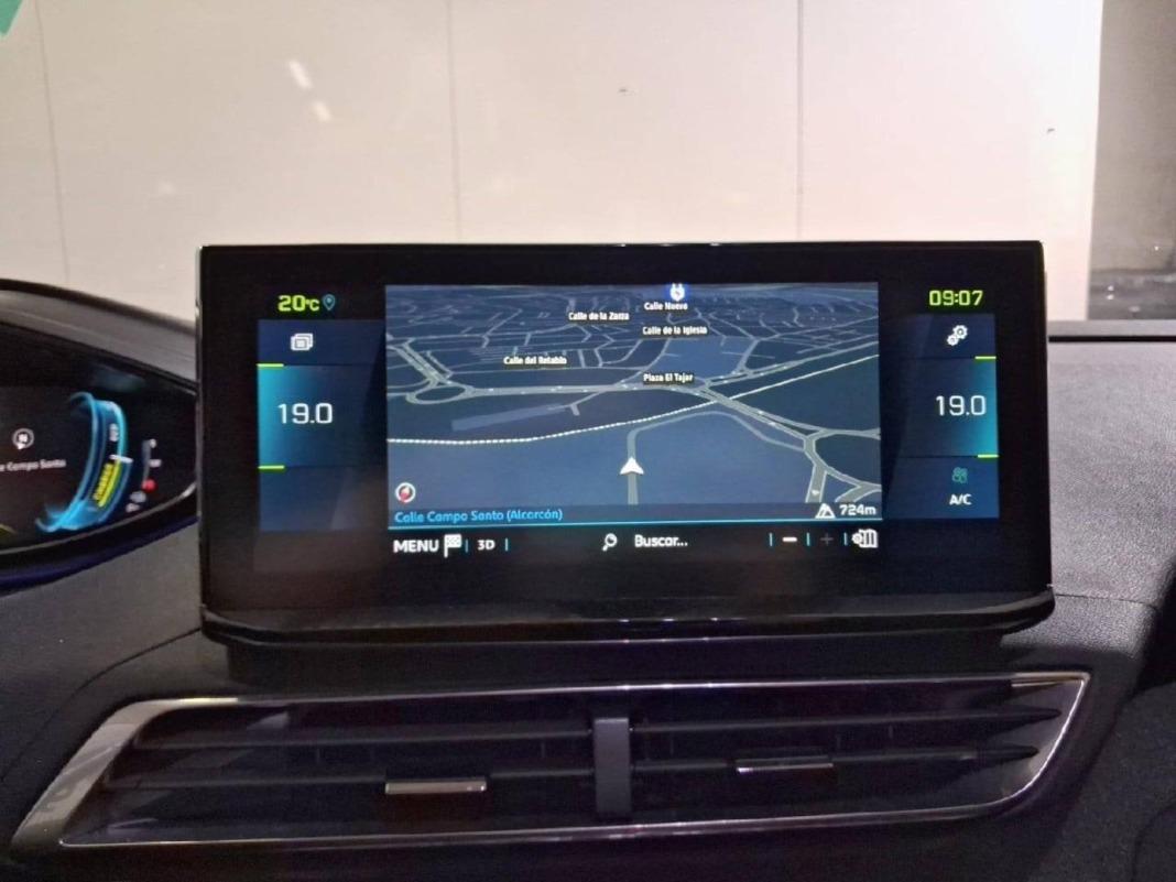 Peugeot 3008 Hybrid 300 e-EAT8 Roadtrip