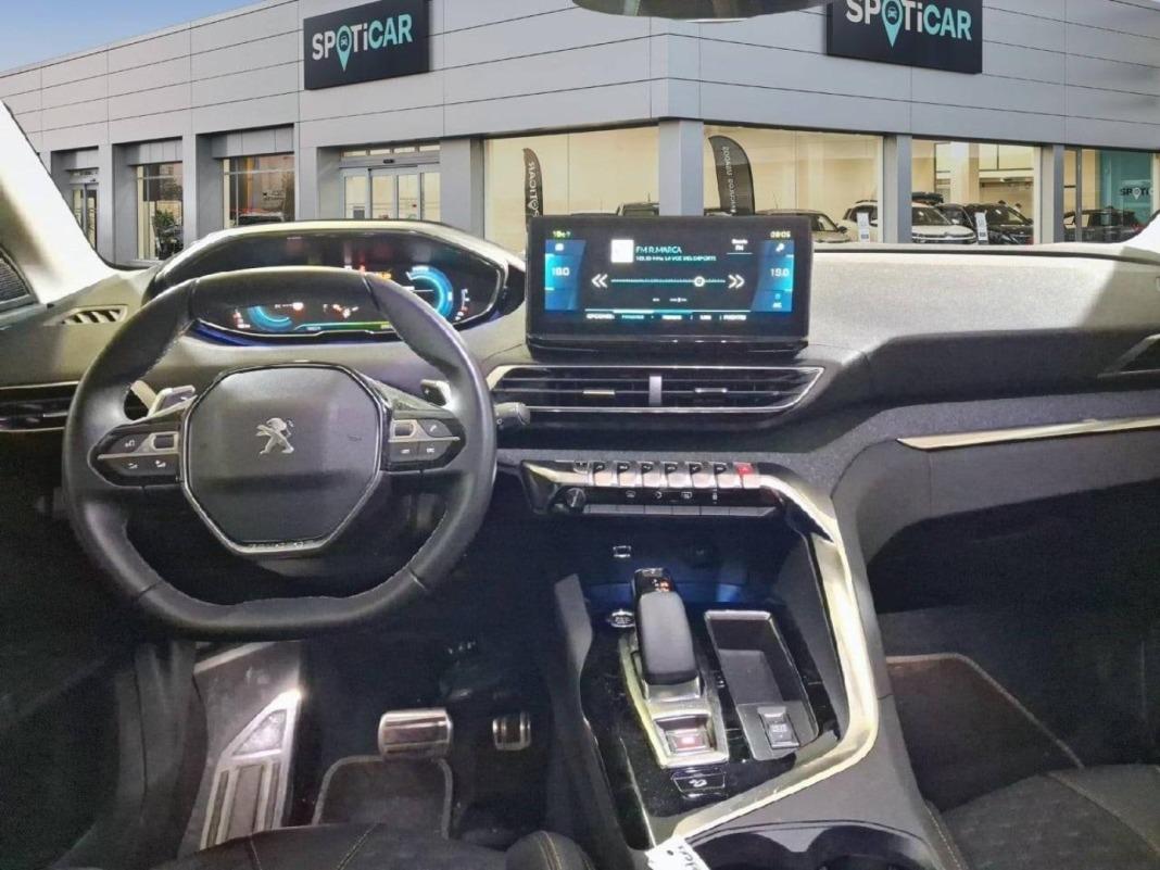 Peugeot 3008 Hybrid 300 e-EAT8 Roadtrip