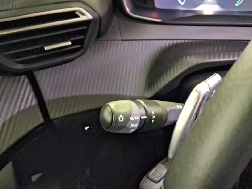 Peugeot 2008 N2008 Allure Hybrid 145 eDCS6