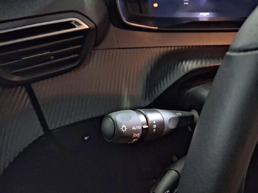 Peugeot 208 Allure Gasolina 100 S&S 6 Vel. MAN