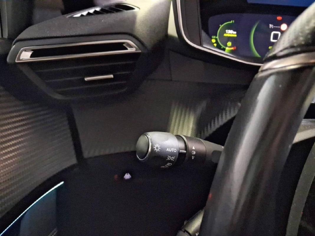 Peugeot 208 BlueHDi 73kW (100CV) GT