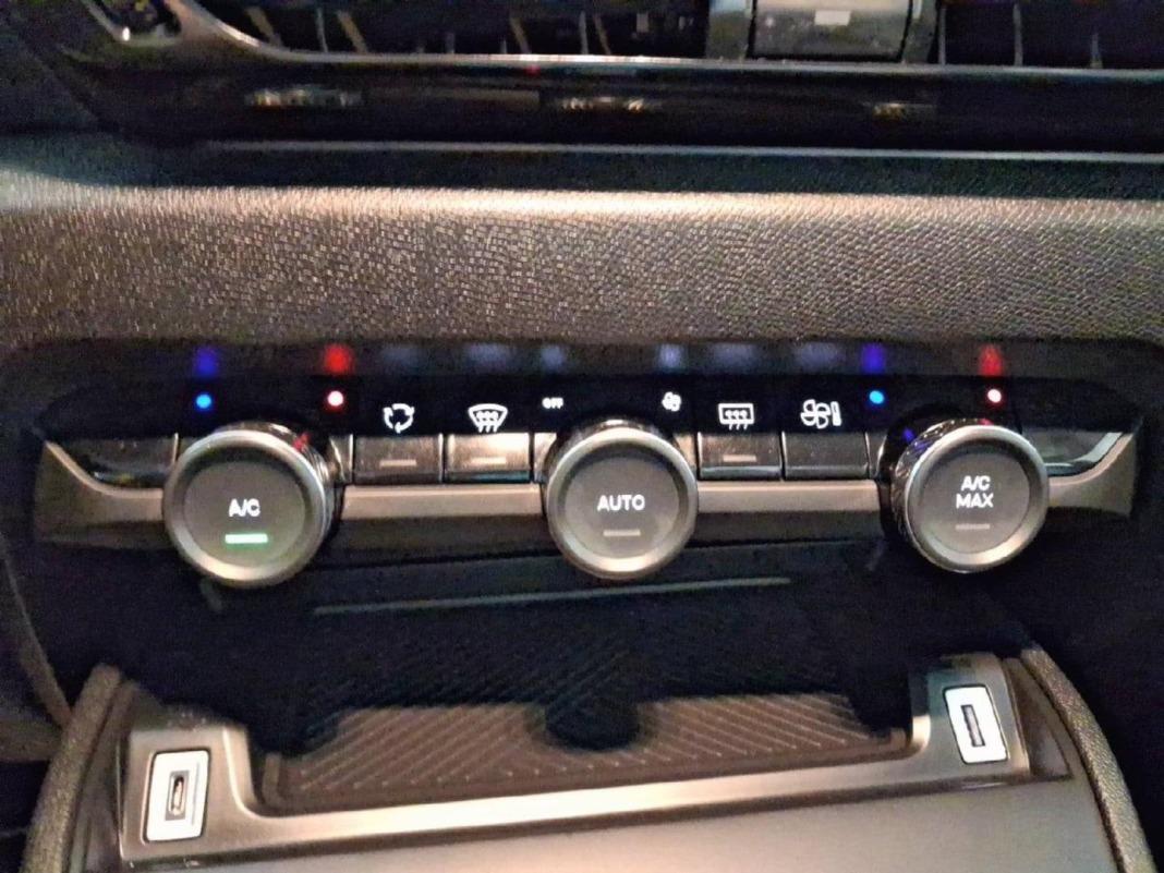 Citroen C4 Hybrid 145 ë-DCS6 Plus