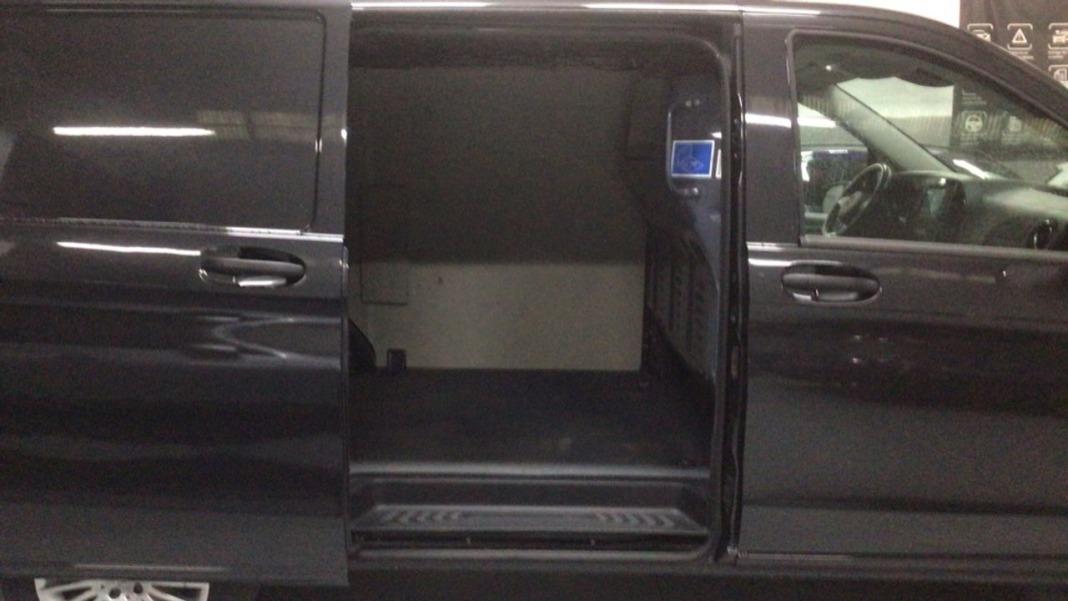 Mercedes Vito 114 CDI 6T Base RWD Largo