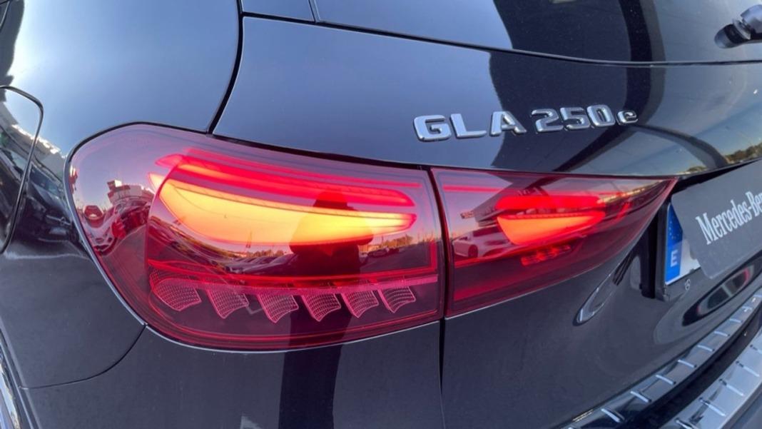 Mercedes Gla GLA 250 e con tecnología híbrida EQ