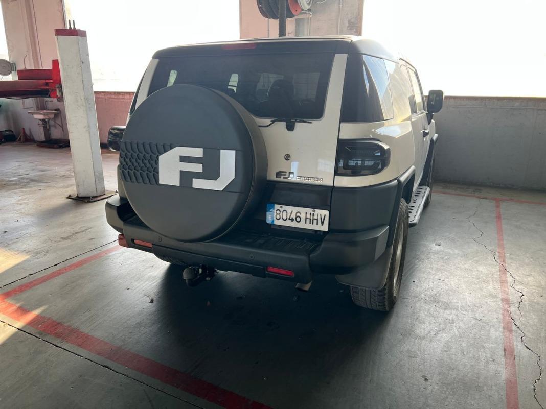 Toyota Land Cruiser 4.0 V6 LIMITED AUTO