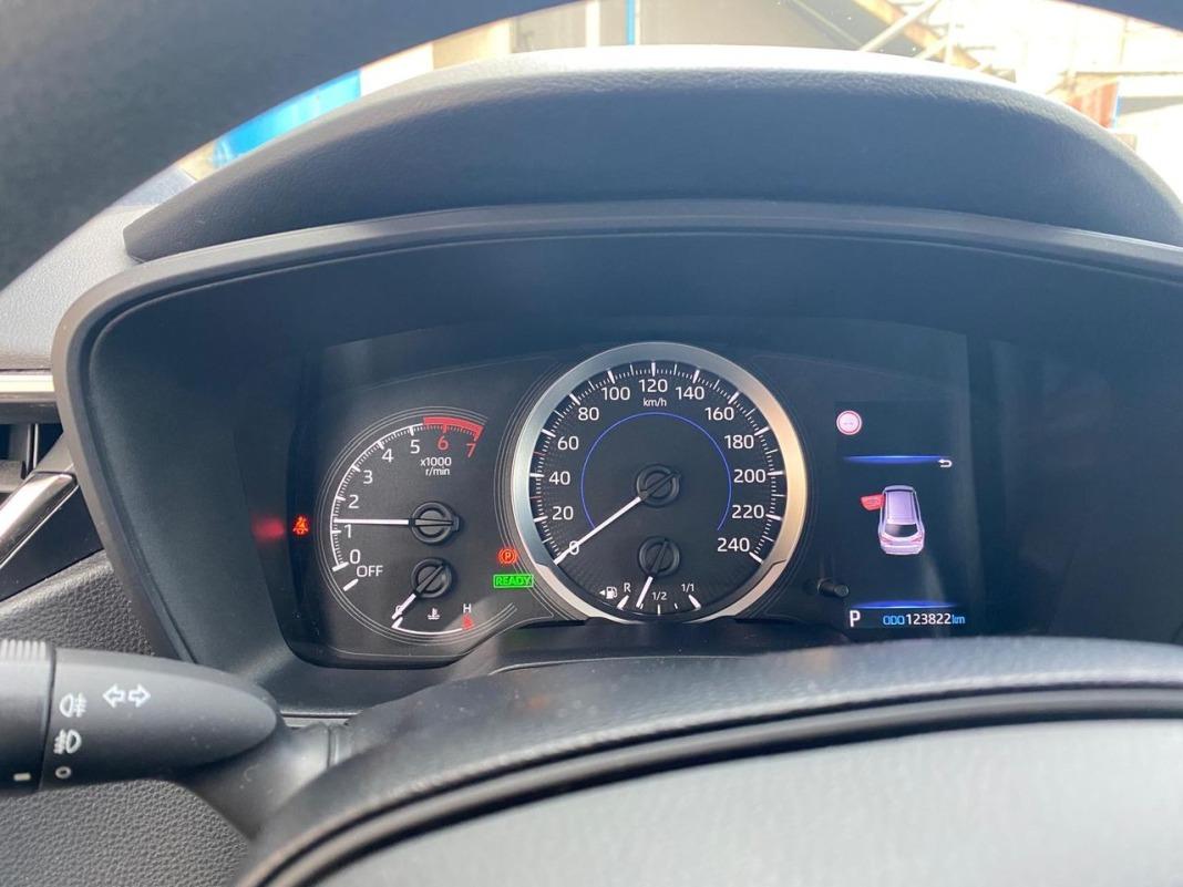 Toyota Corolla 1.8 125H BUSINESS E-CVT TOURING SPORT