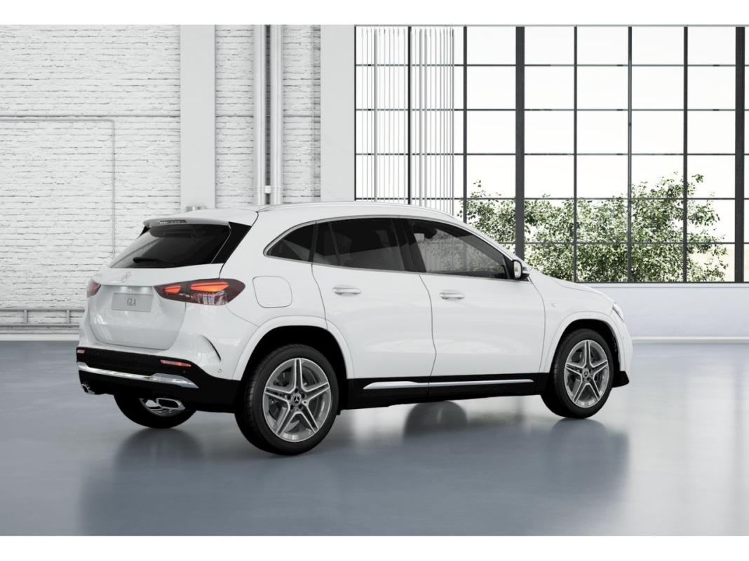 Mercedes Gla 250 e con tecnologia hibrida eq