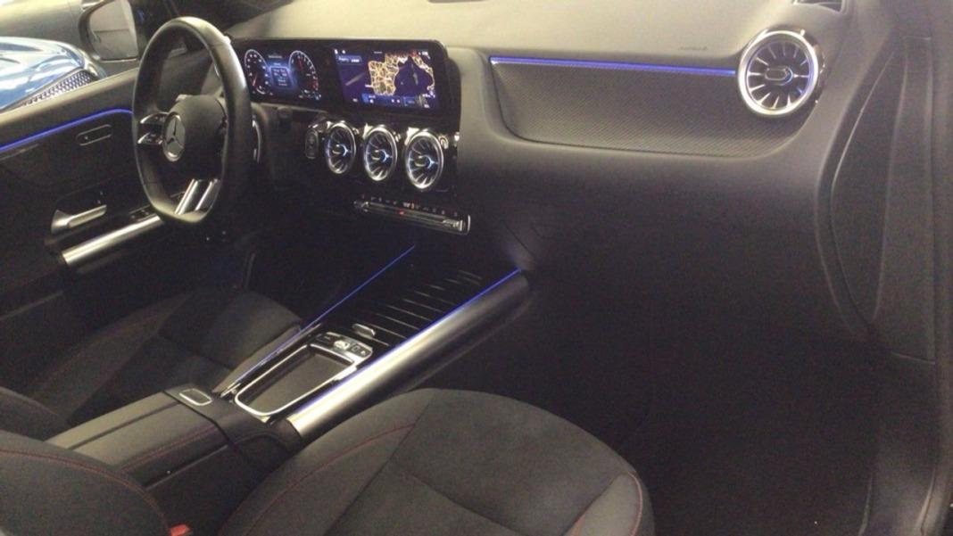 Mercedes Gla 250 e con tecnologia hibrida eq