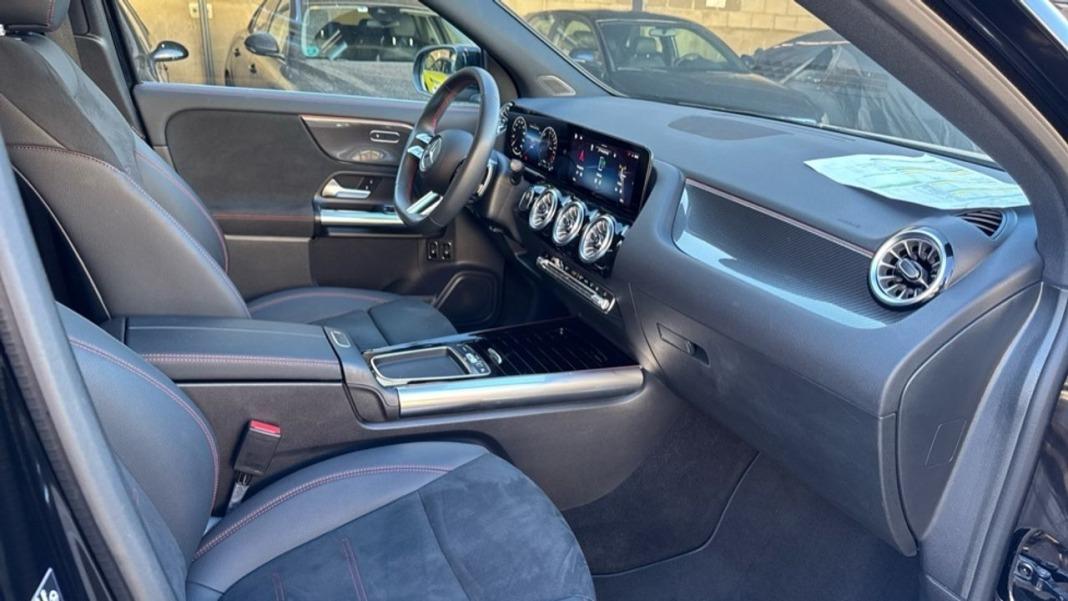 Mercedes Gla 250 e con tecnologia hibrida eq