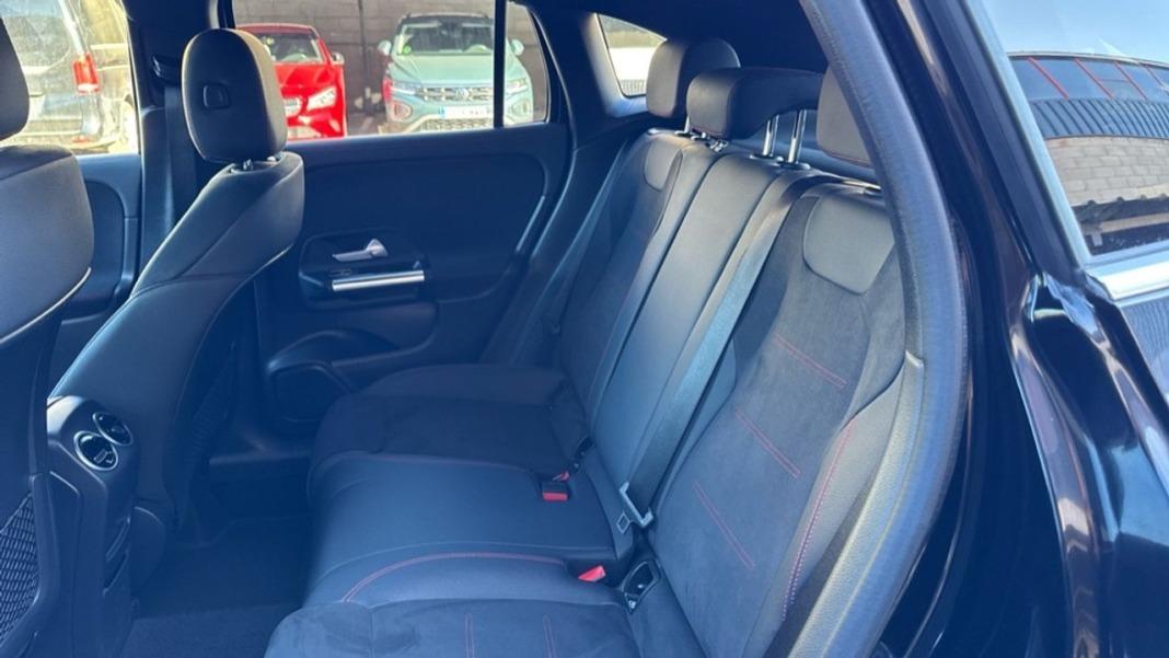 Mercedes Gla 250 e con tecnologia hibrida eq