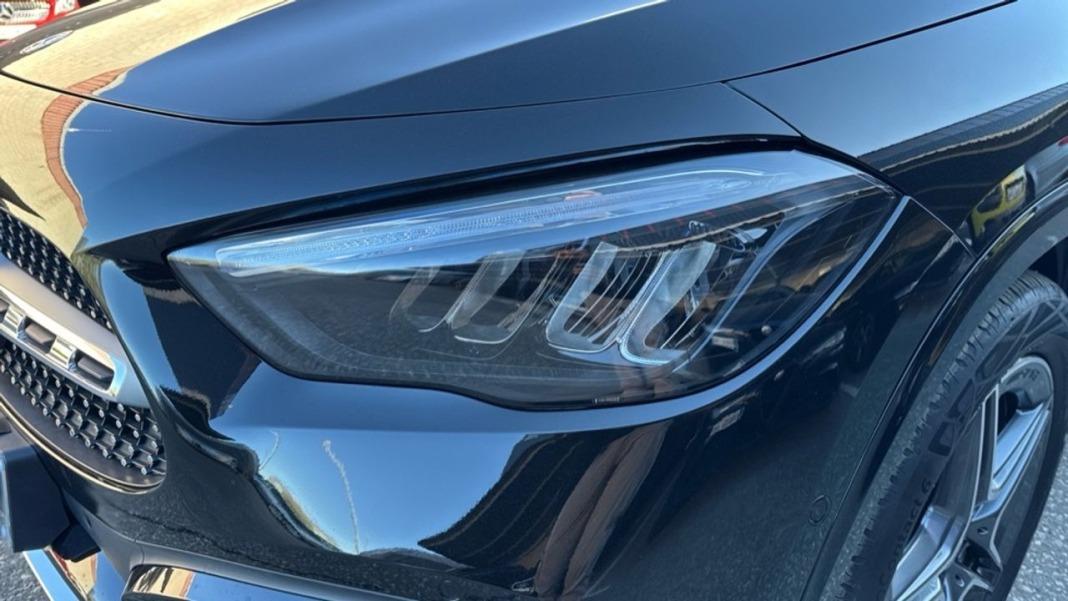 Mercedes Gla 250 e con tecnologia hibrida eq