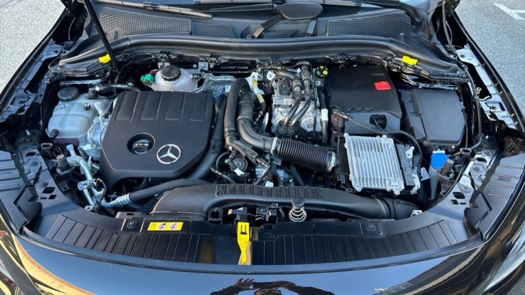 Mercedes Gla 250 e con tecnologia hibrida eq
