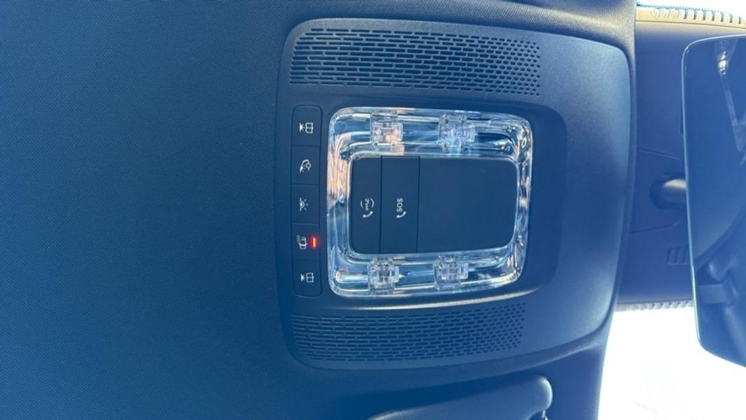 Mercedes Gla 250 e con tecnologia hibrida eq