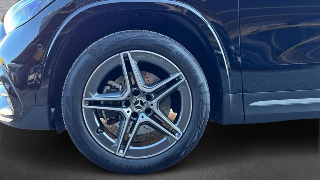 Mercedes Gla 250 e con tecnologia hibrida eq