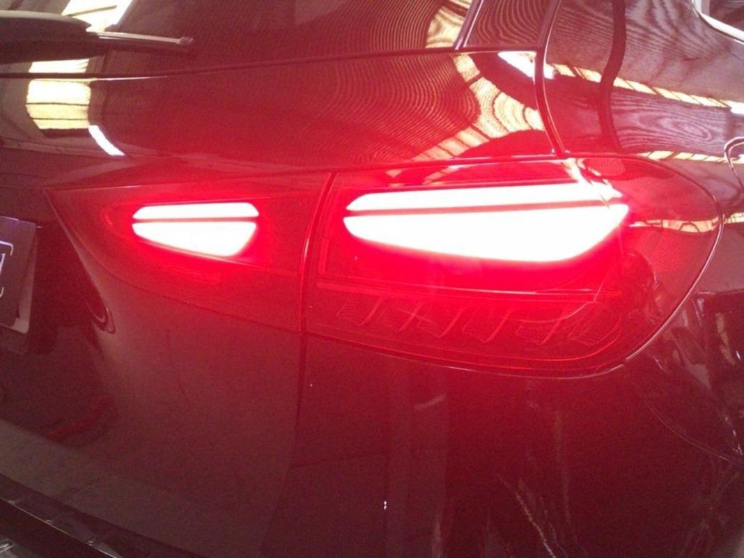 Mercedes Gla 250 e con tecnologia hibrida eq