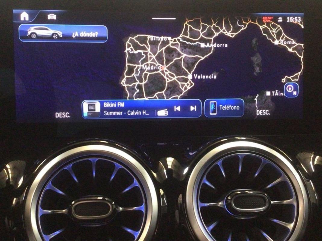 Mercedes Gla 250 e con tecnologia hibrida eq