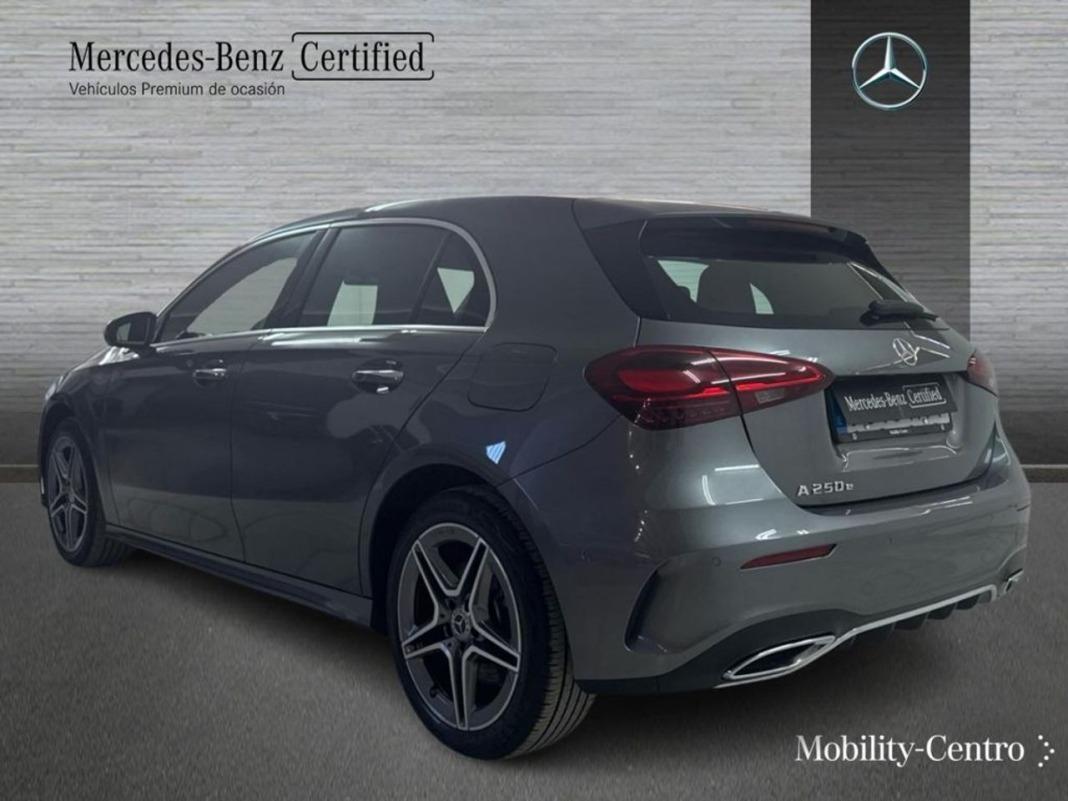 Mercedes Clase A 250 e compacto con tecnologia hibrida eq