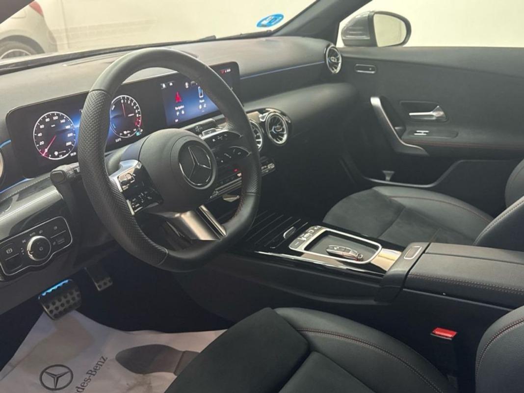 Mercedes Clase A 250 e compacto con tecnologia hibrida eq