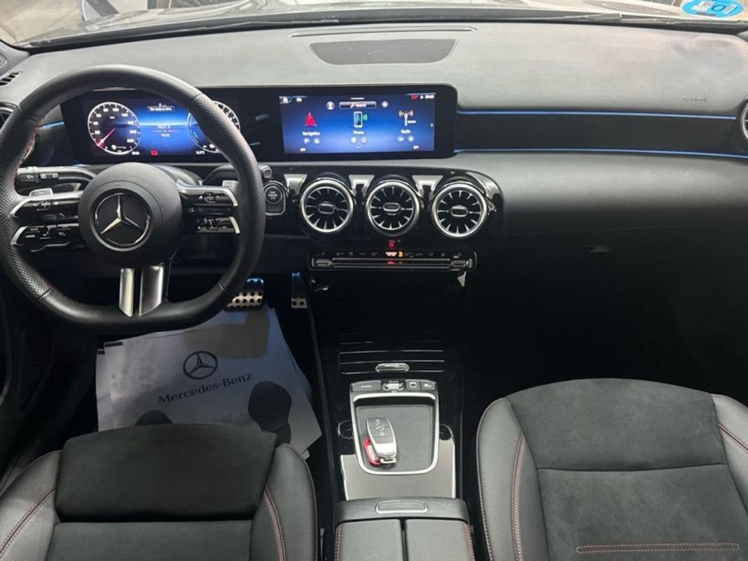 Mercedes Clase A 250 e compacto con tecnologia hibrida eq