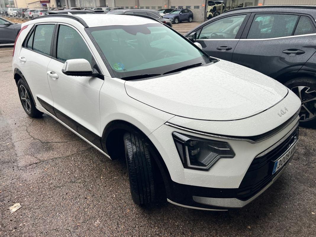 Kia Niro 1.6 GDi HEV 95kW (129CV) Drive