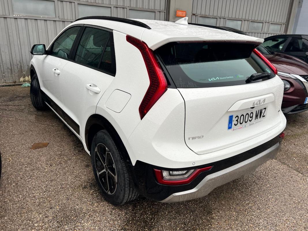 Kia Niro 1.6 GDi HEV 95kW (129CV) Drive