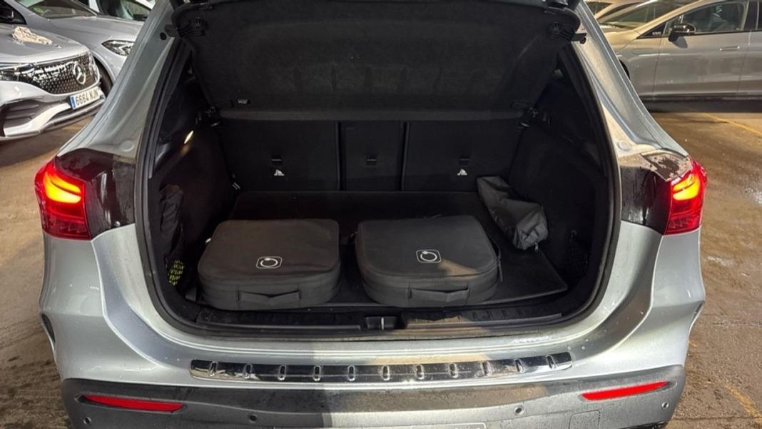 Mercedes Eqa 250+ amg night edition