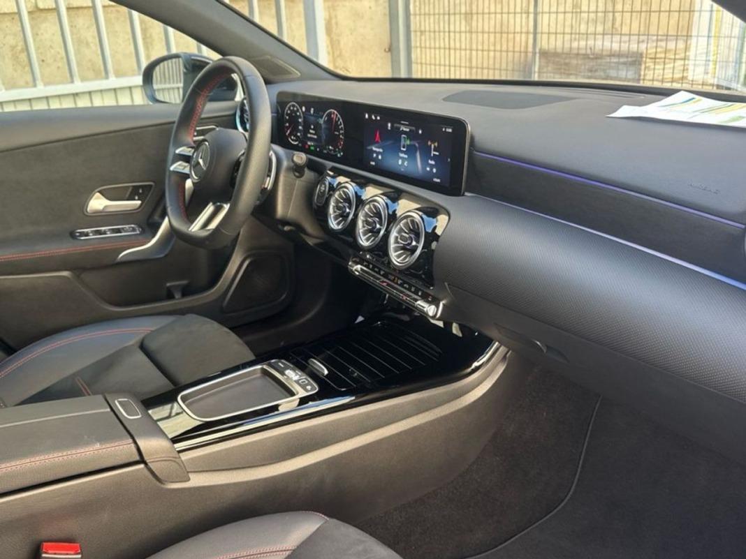 Mercedes Clase A A 250 e con tecnología híbrida EQ