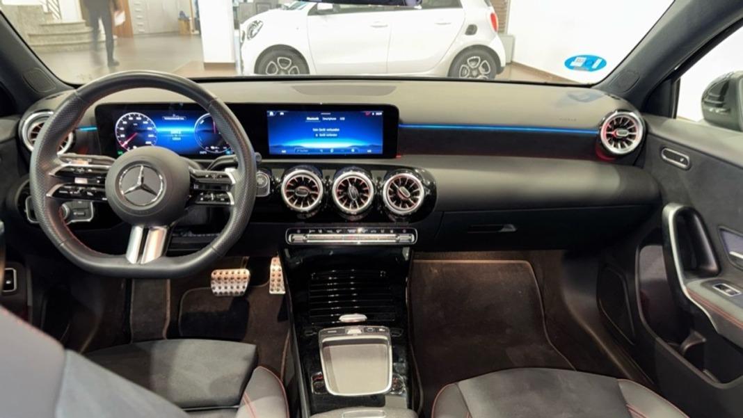 Mercedes Clase A A 250 e con tecnología híbrida EQ