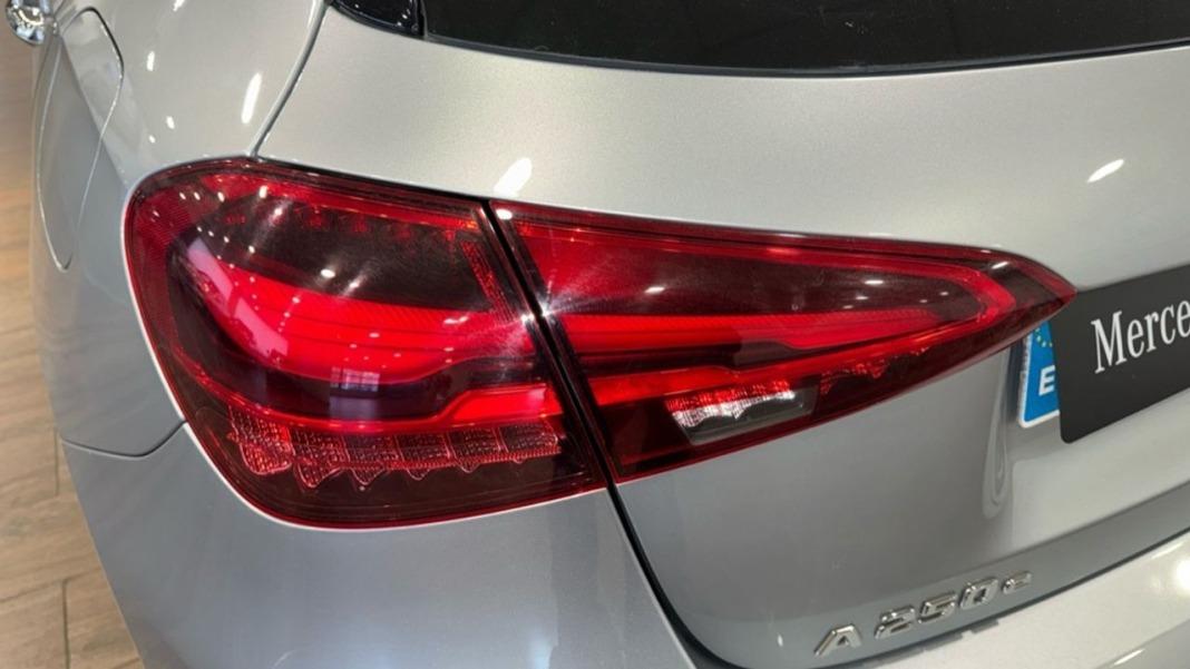 Mercedes Clase A A 250 e con tecnología híbrida EQ